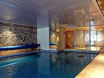 Les Chemins Francis - Modern Hotel Bagnols-les-Bains Exterior photo